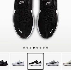 Nike Men's Black and White Athletic Shoes